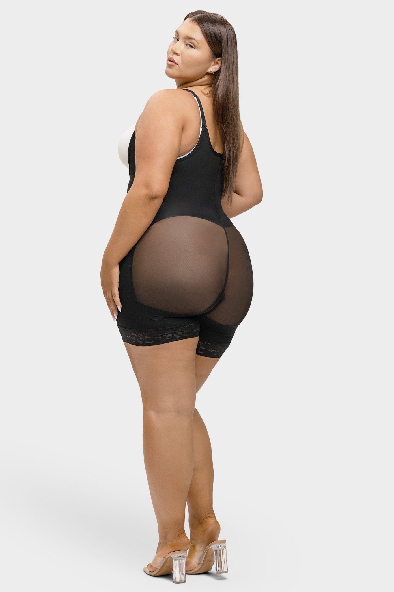 Felicia Short Powernet® - Ademende Latex Body met Open Borst, Buikcontrole en Stevige Compressie Shapewear. - Bella Fit™