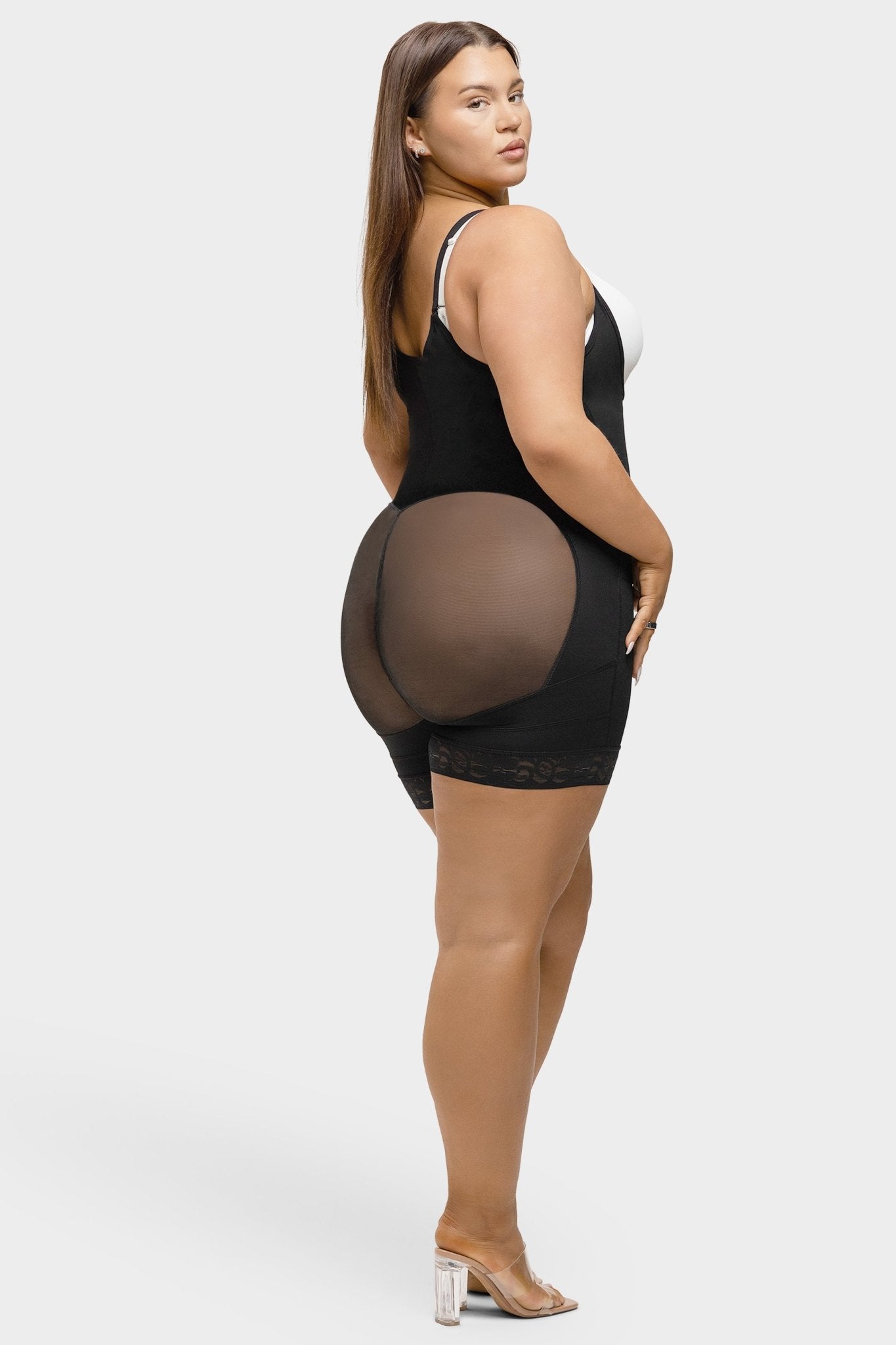 Felicia Short Powernet® - Ademende Latex Body met Open Borst, Buikcontrole en Stevige Compressie Shapewear. - Bella Fit™
